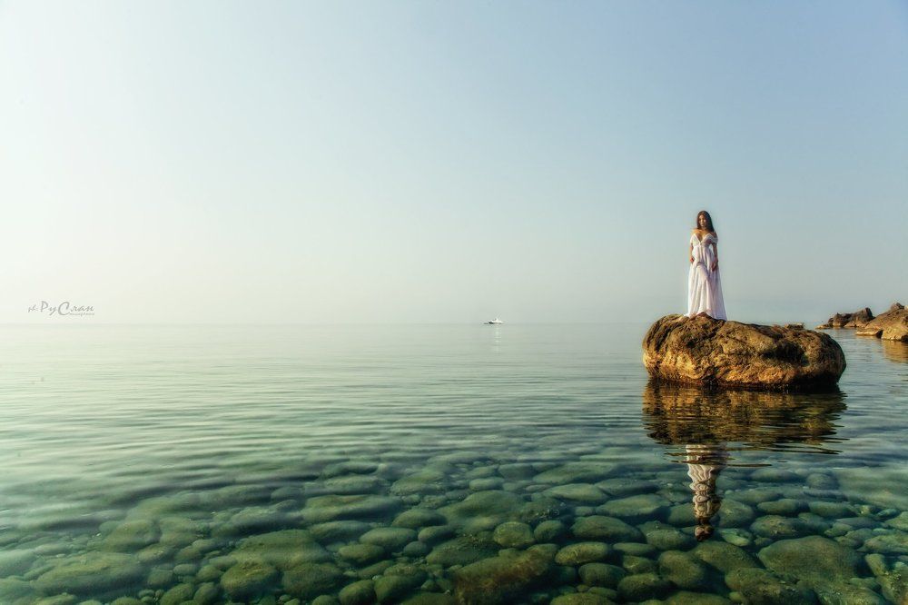 Утро. Крым. Ялта. Остров.