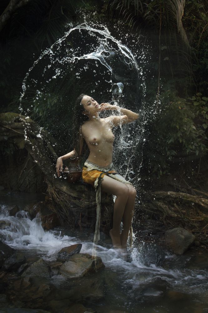 Photograph by Lê Hồng Tuấn