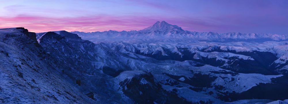 "Седой рассвет в Приэльбрусье"