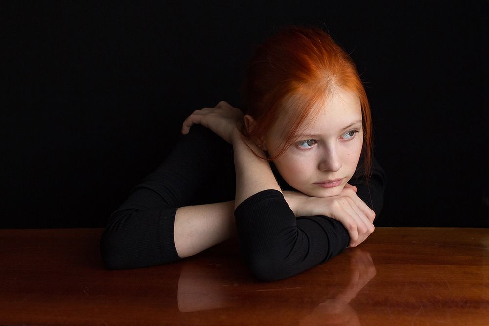 Задумчивая.