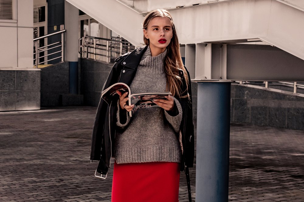 The girl with the magazine