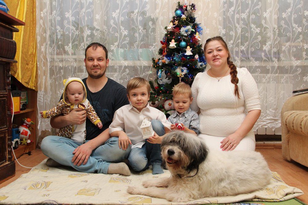 С Новым Годом! Годом Собаки!