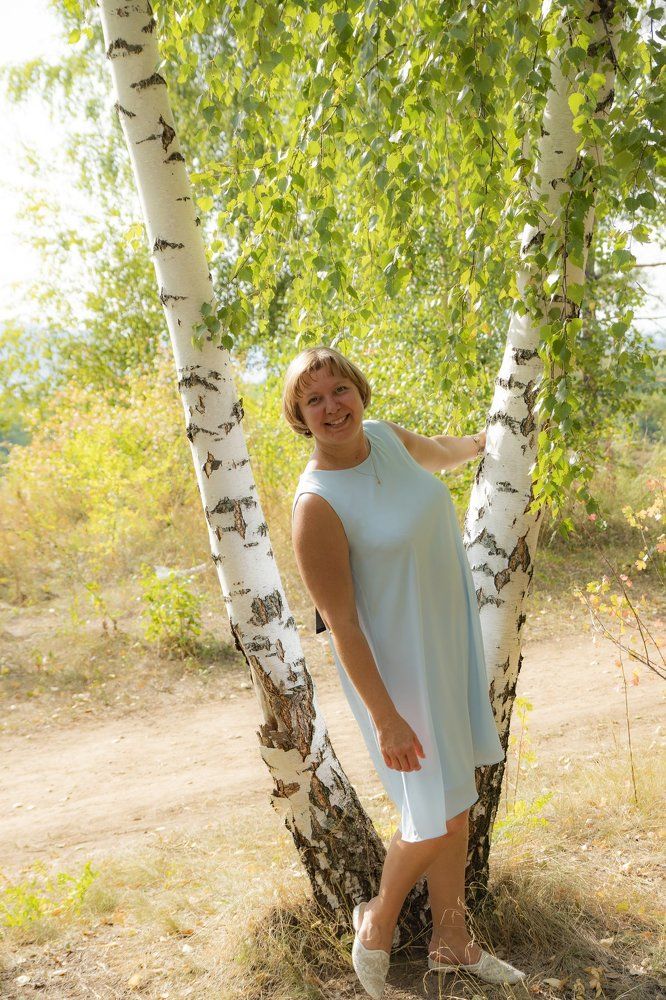 Под белыми березками...