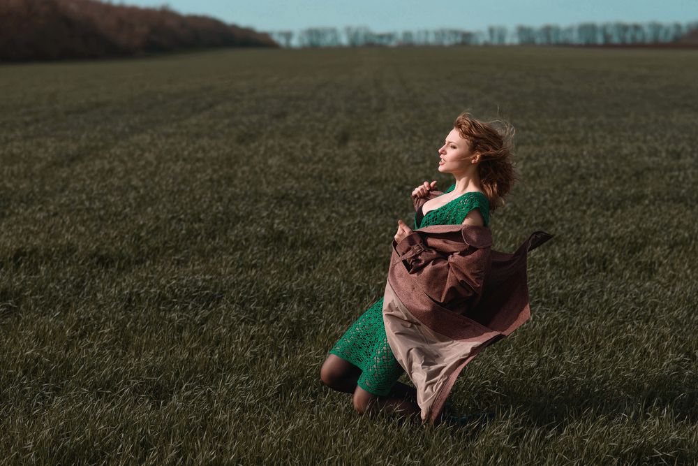 Она убегала от собственных мыслей...