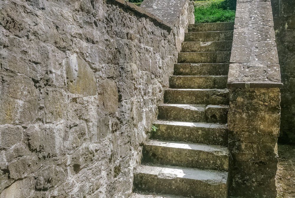 монастырская лестница