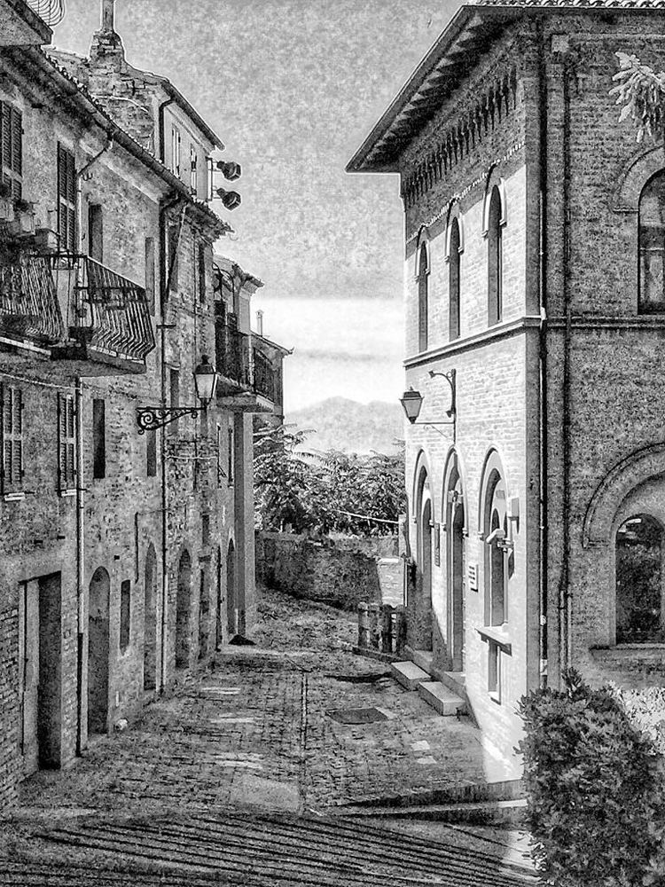 Монтелупоне