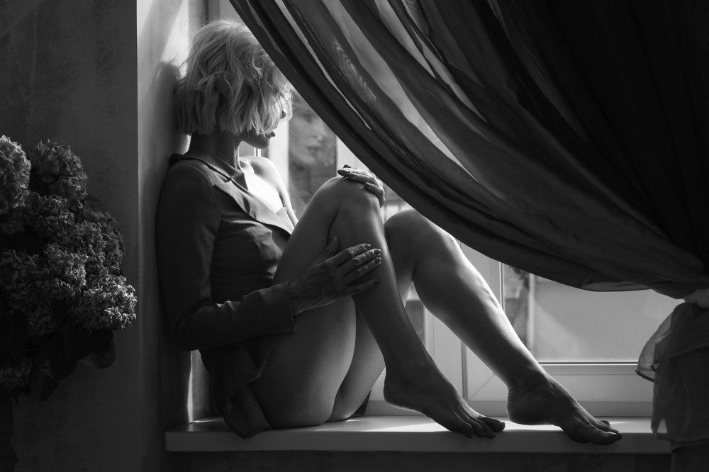 А за окном...