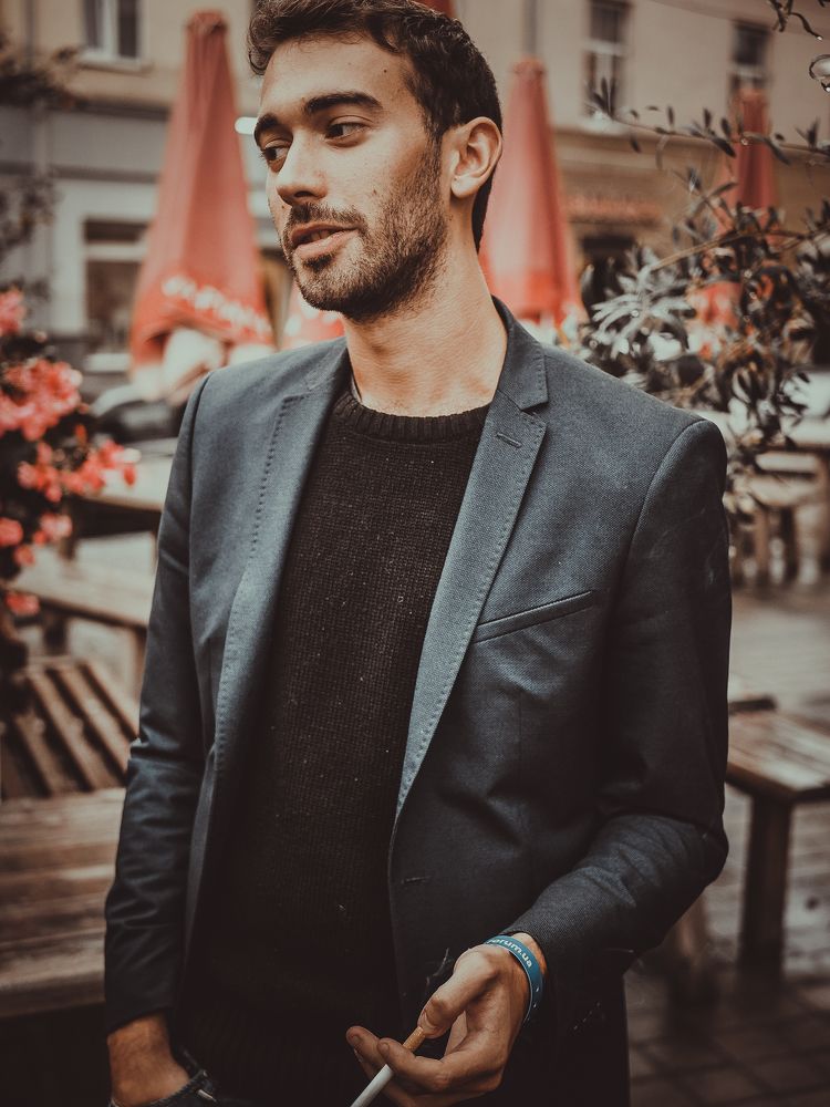 Журналист Pierre Sautreuil