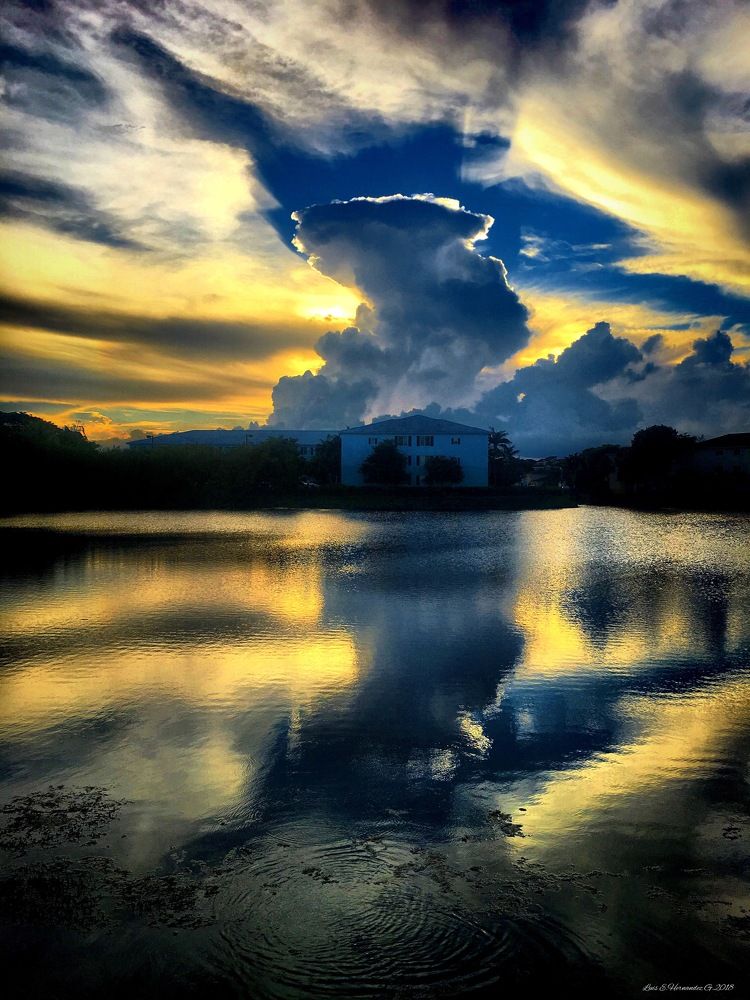 REFLEJO DE UN ATARDECER EN MIAMI