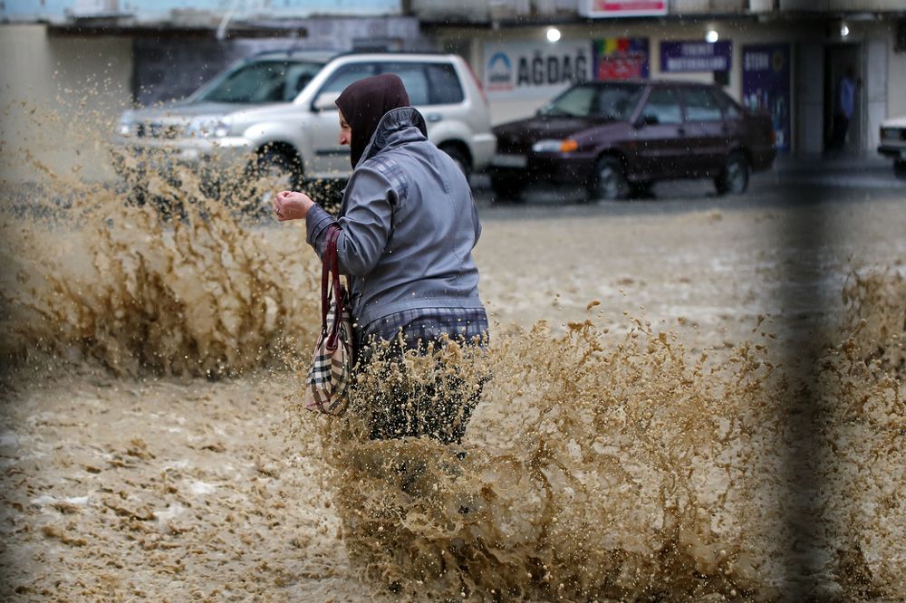 Трудная переправа.