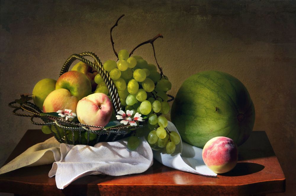 Август. Фрукты