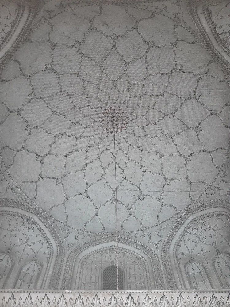 Badshahi masjid