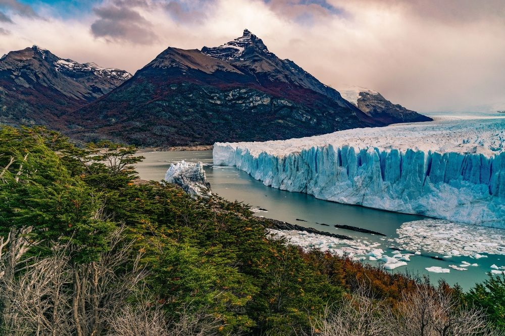 Photograph by jorge arnoten