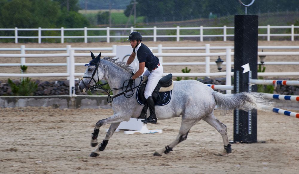 Только вперед.