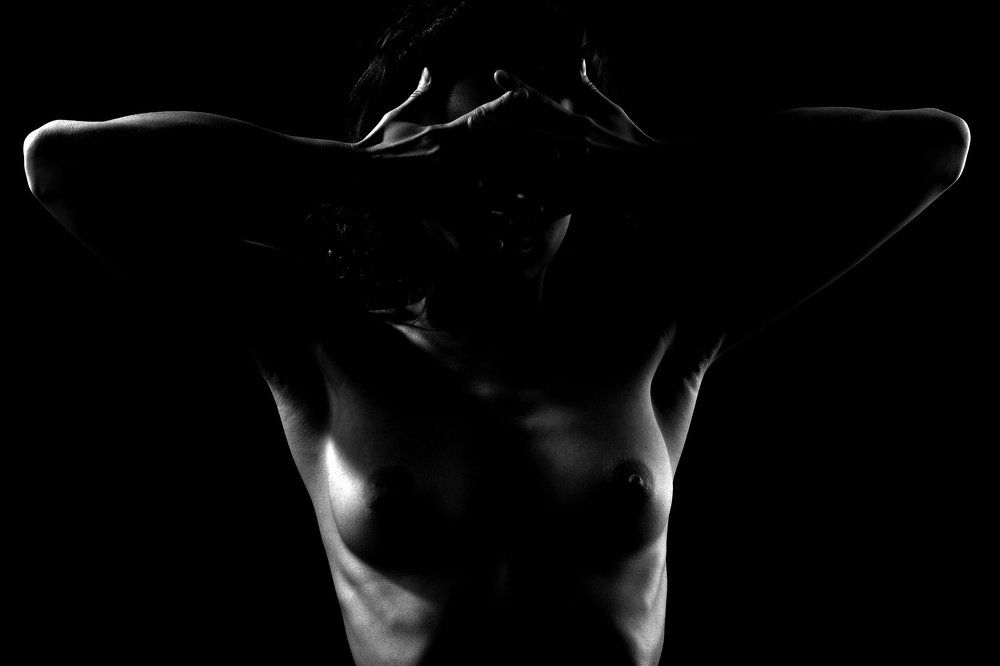 С закрытыми глазами