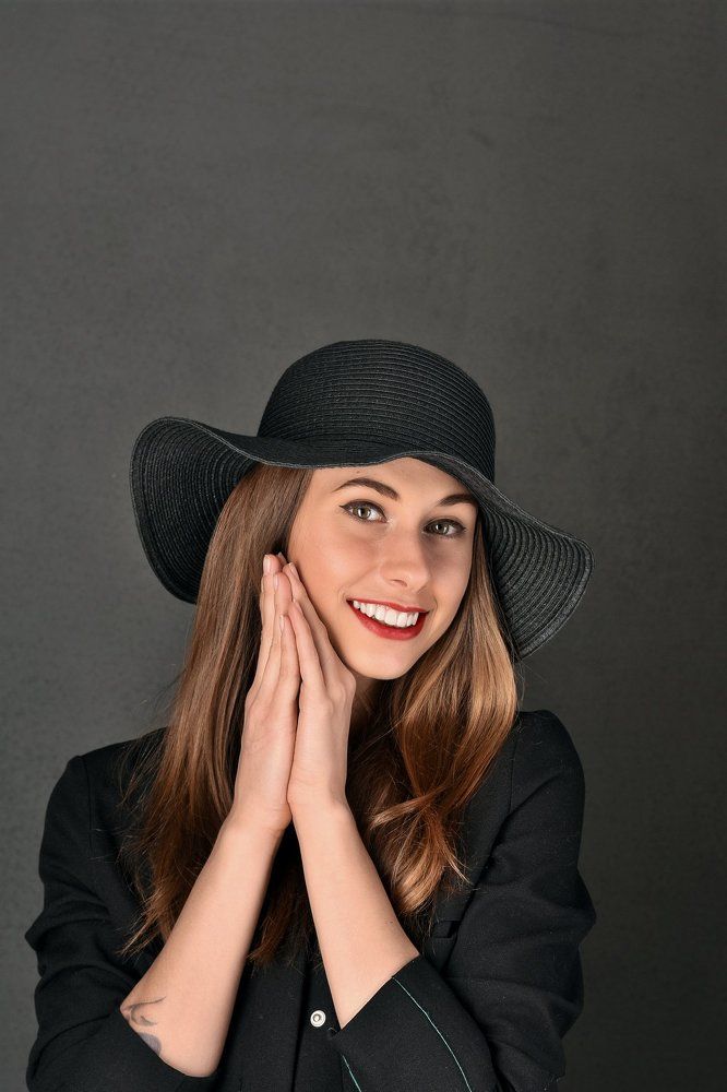Woman in hat