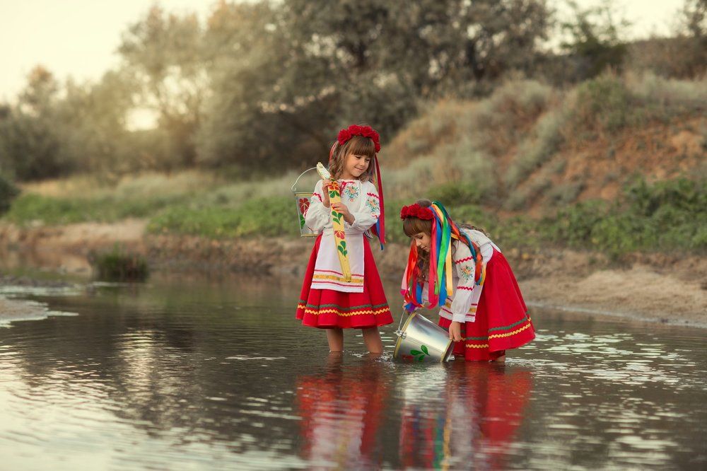 Сестрички по воду ходили...