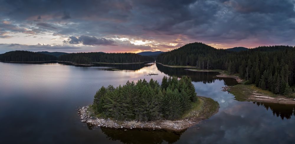Sunrise Shiroka poliana dam...