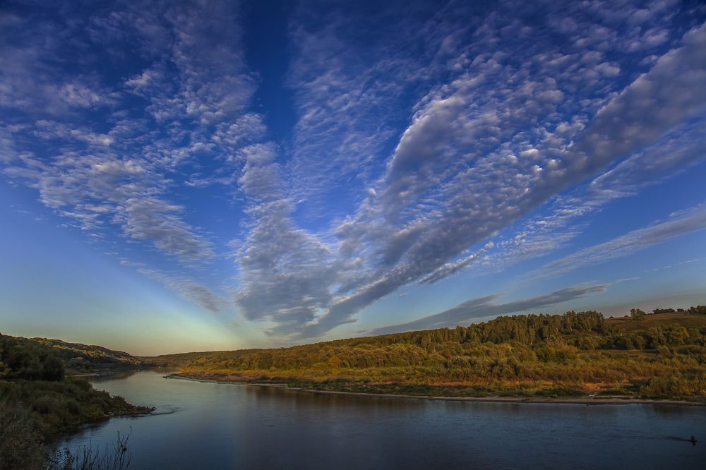 Просто уходило лето.