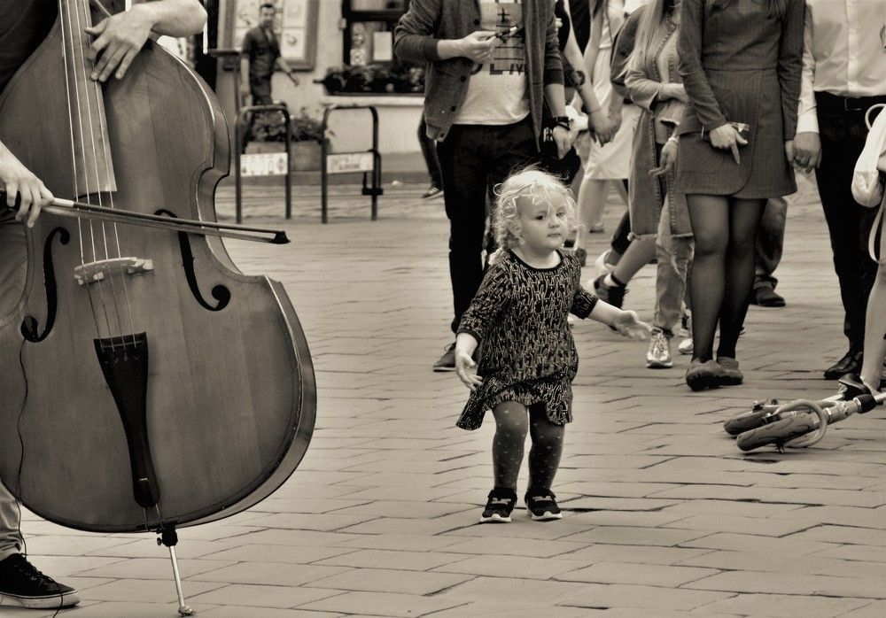 Тонкий музыкальный слух...keen musical hearing