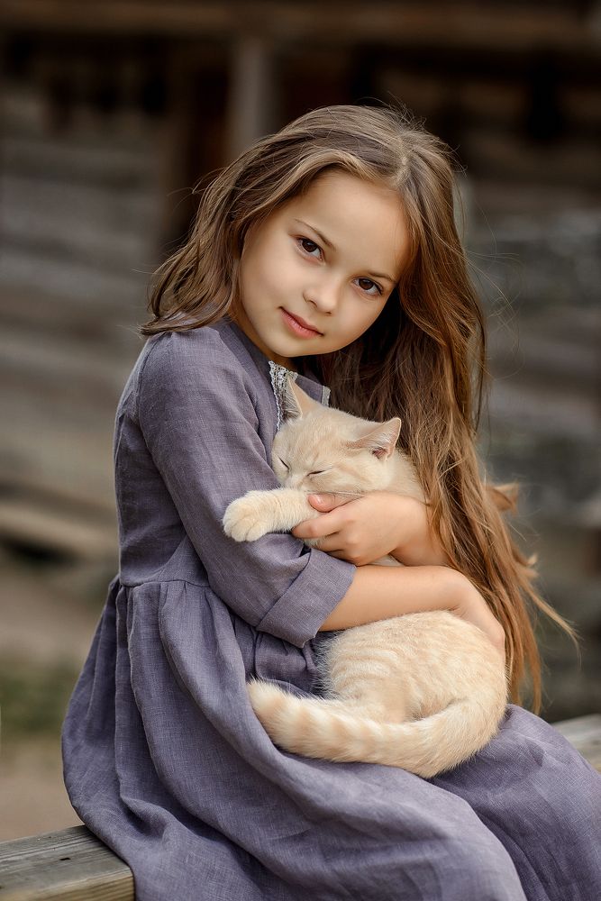 Девочка с котиком