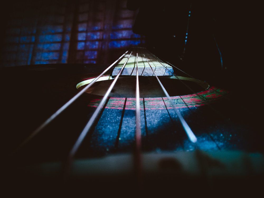 Dark Guiter