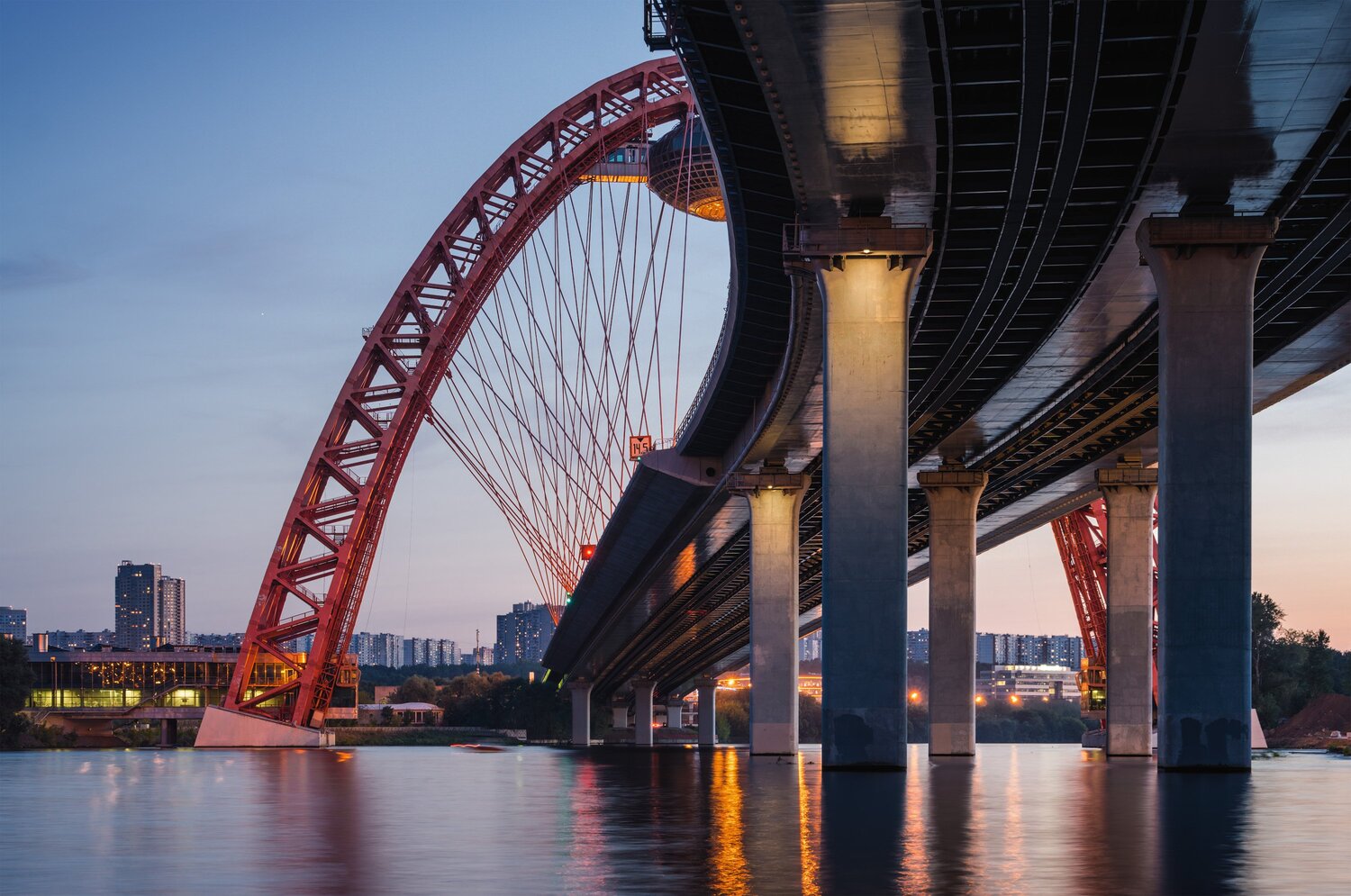 Zhivopisny bridge