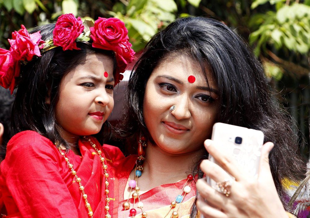 smile of mother and daughter