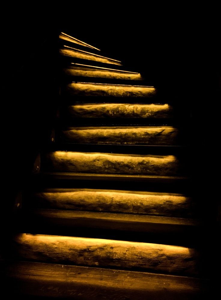 Лестница в зазеркалье