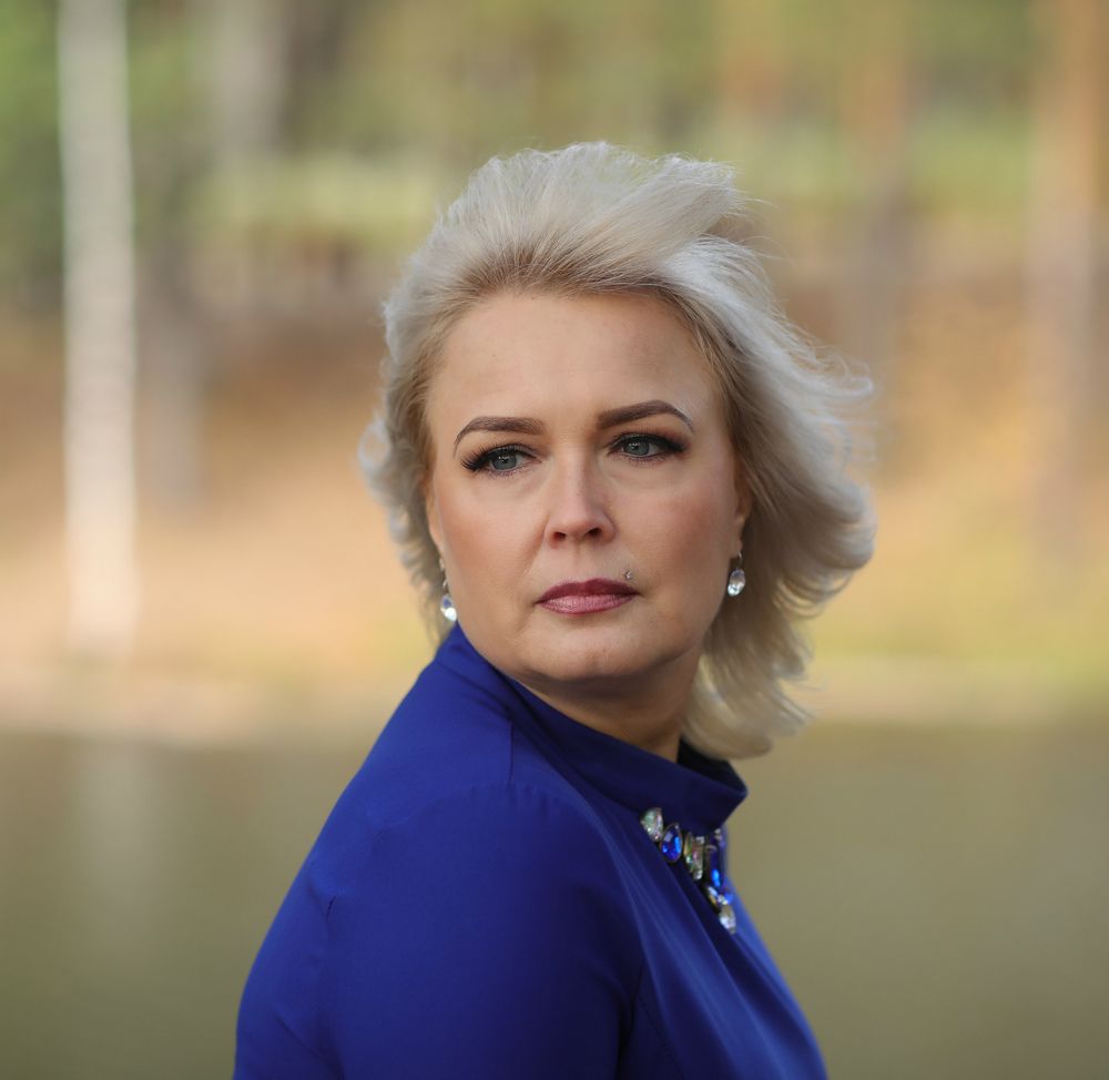 цвет настроения- синий...