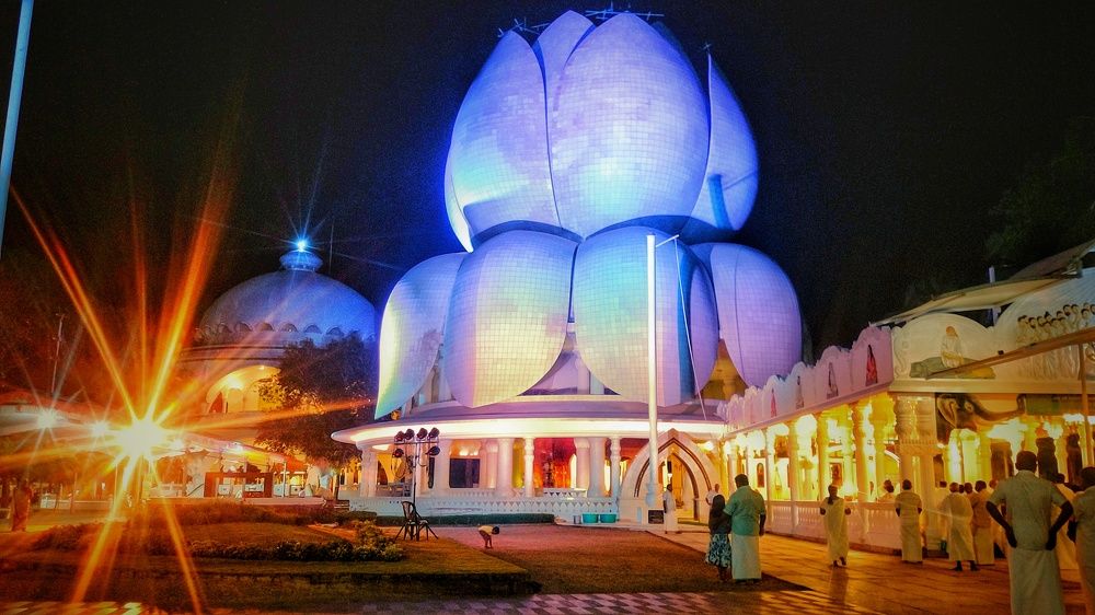 Santhigiri ashram lotus parnasala