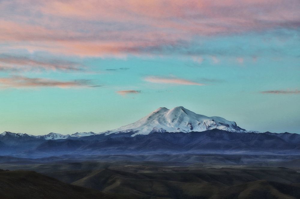 Рассвет над Эльбрусом