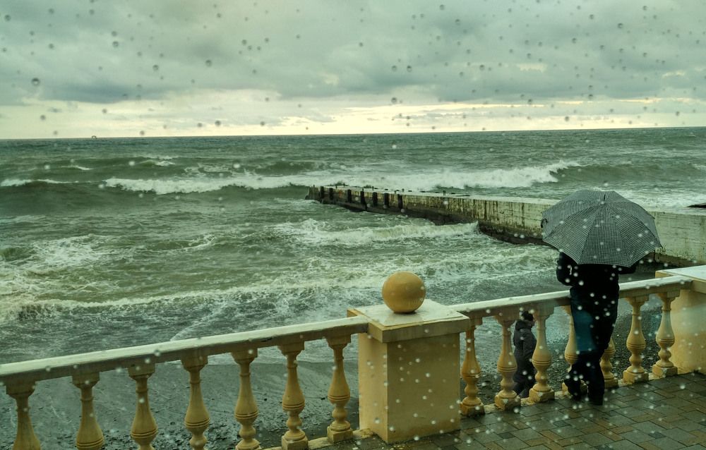 Бушующее море