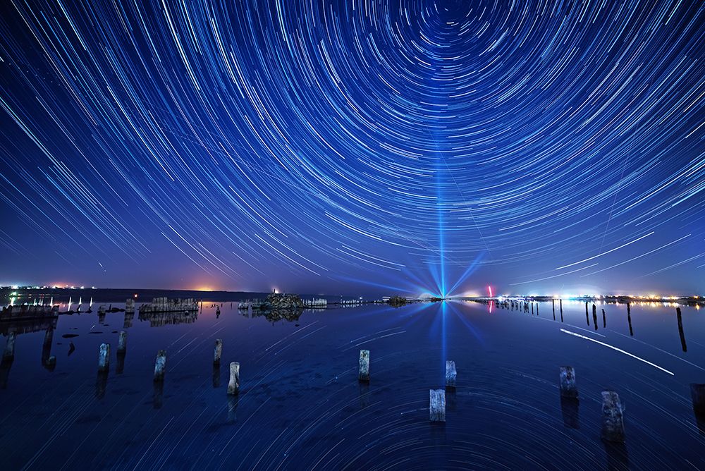 Stars swirl in August