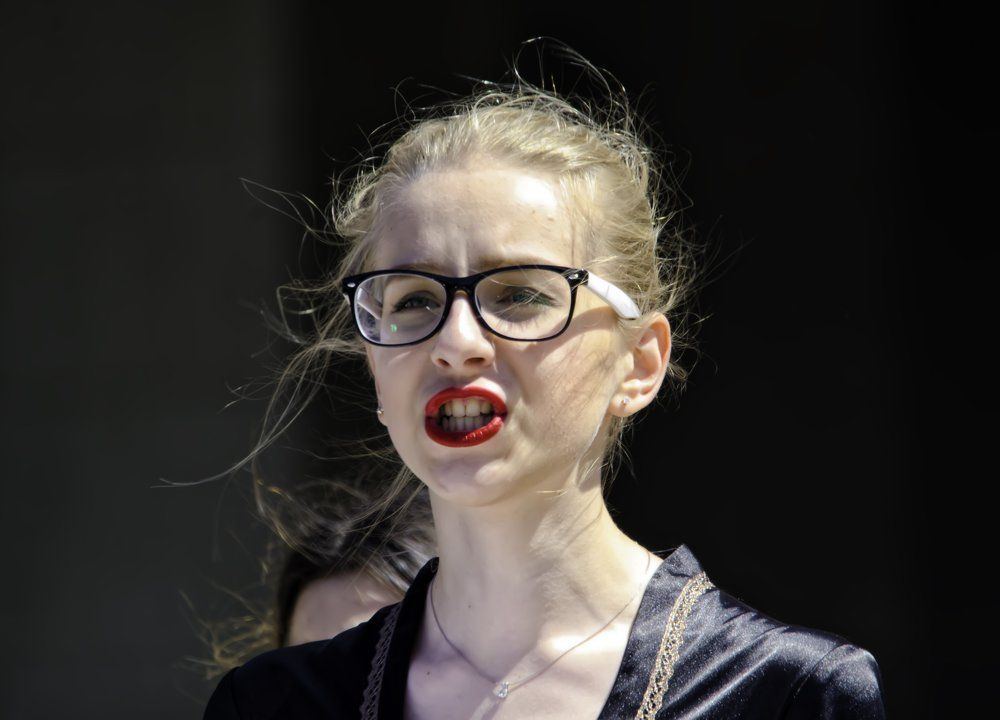 Поет о родине.....