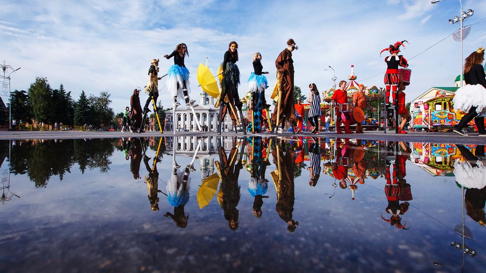 Мы бродячие артисты