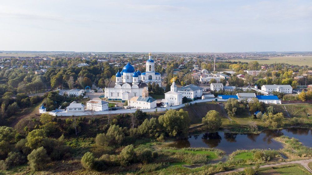 Монастырь в Боголюбово. Осень.