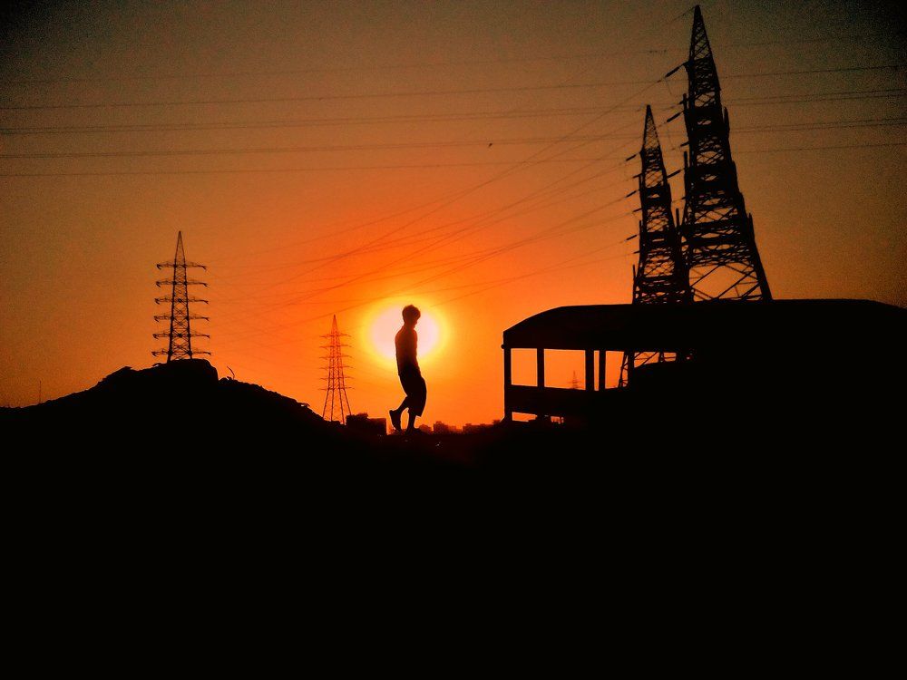 শেষ বিকেলে শৈশব