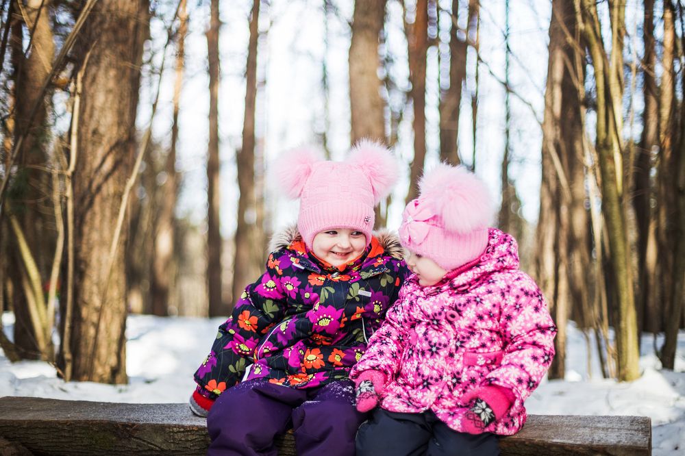 Малышки-сестрички