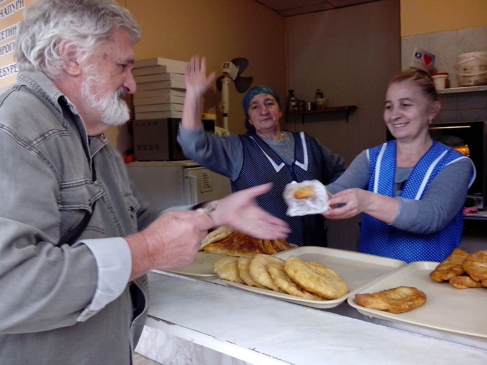Горячие прпирожки в Кабардинке