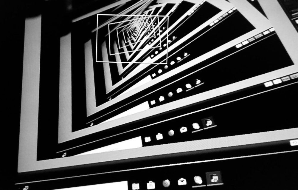 Бесконечное отражение