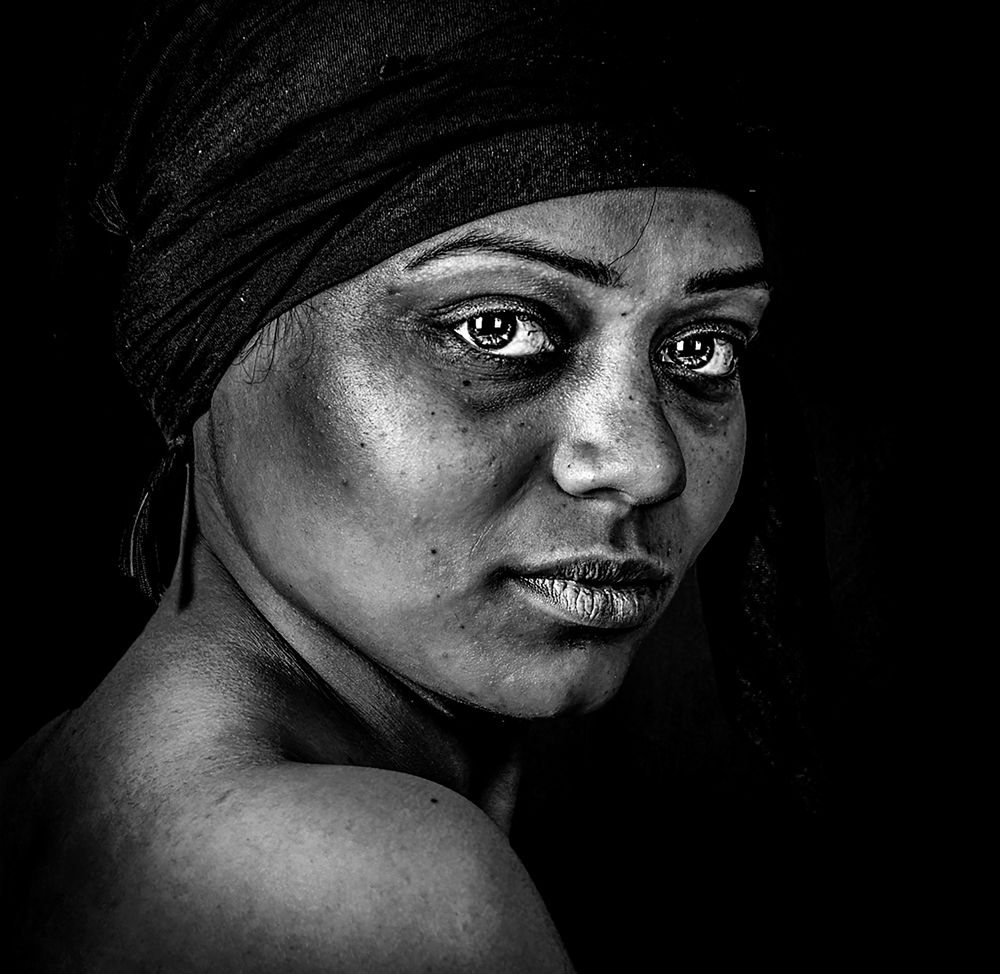 Black skin and beauty eyes