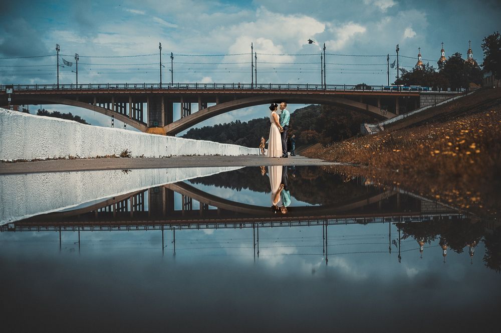 Молодожены