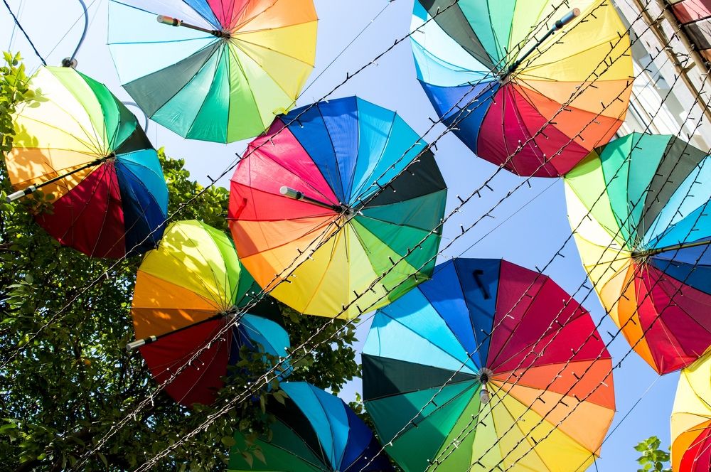 Зонты на улице