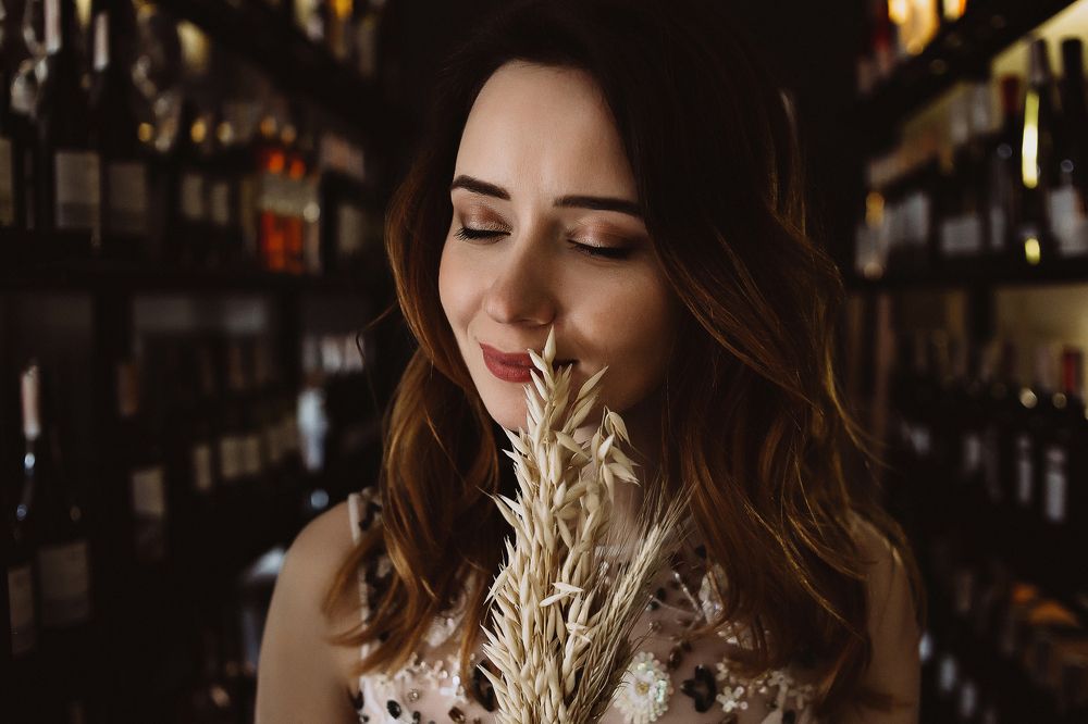 Девушка и колоски