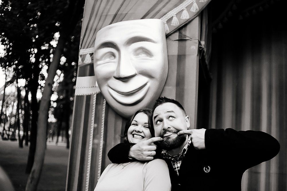 Мим и веселые ребята