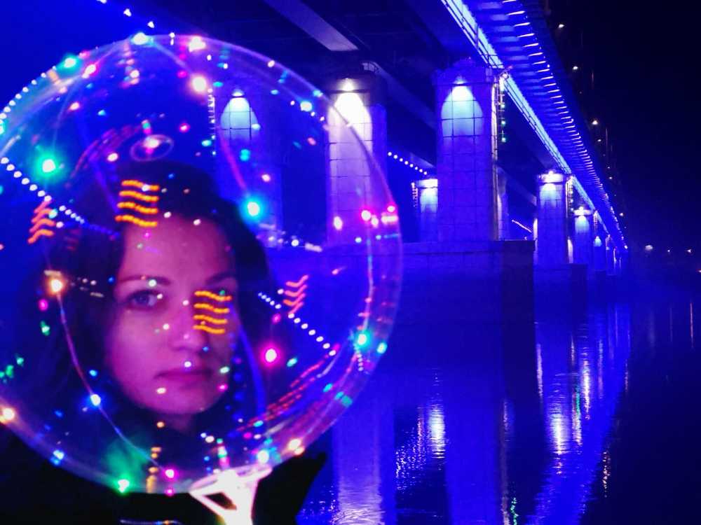 Девушка в шаре))) цвет