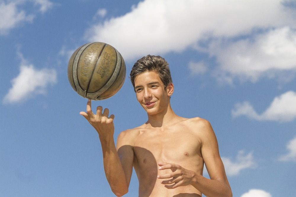 На фоне неба