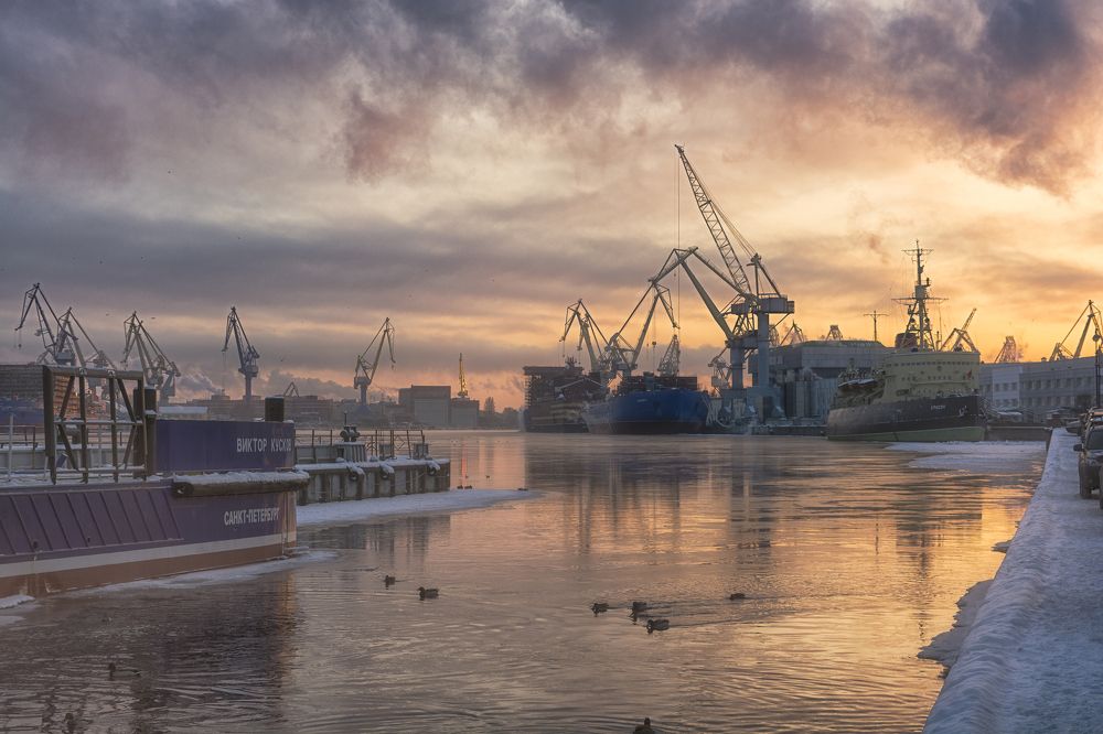 Долина стальных "жирафов"