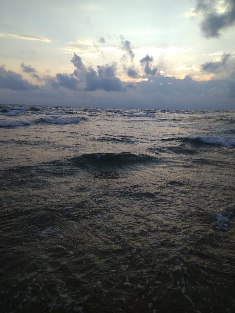 ...Потемнело синее море...